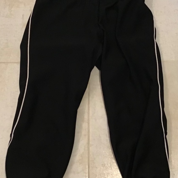 ADIDAS Fastpitch Women’s Size M Black Softball Cropped Pants with Stripes - Picture 2 of 8